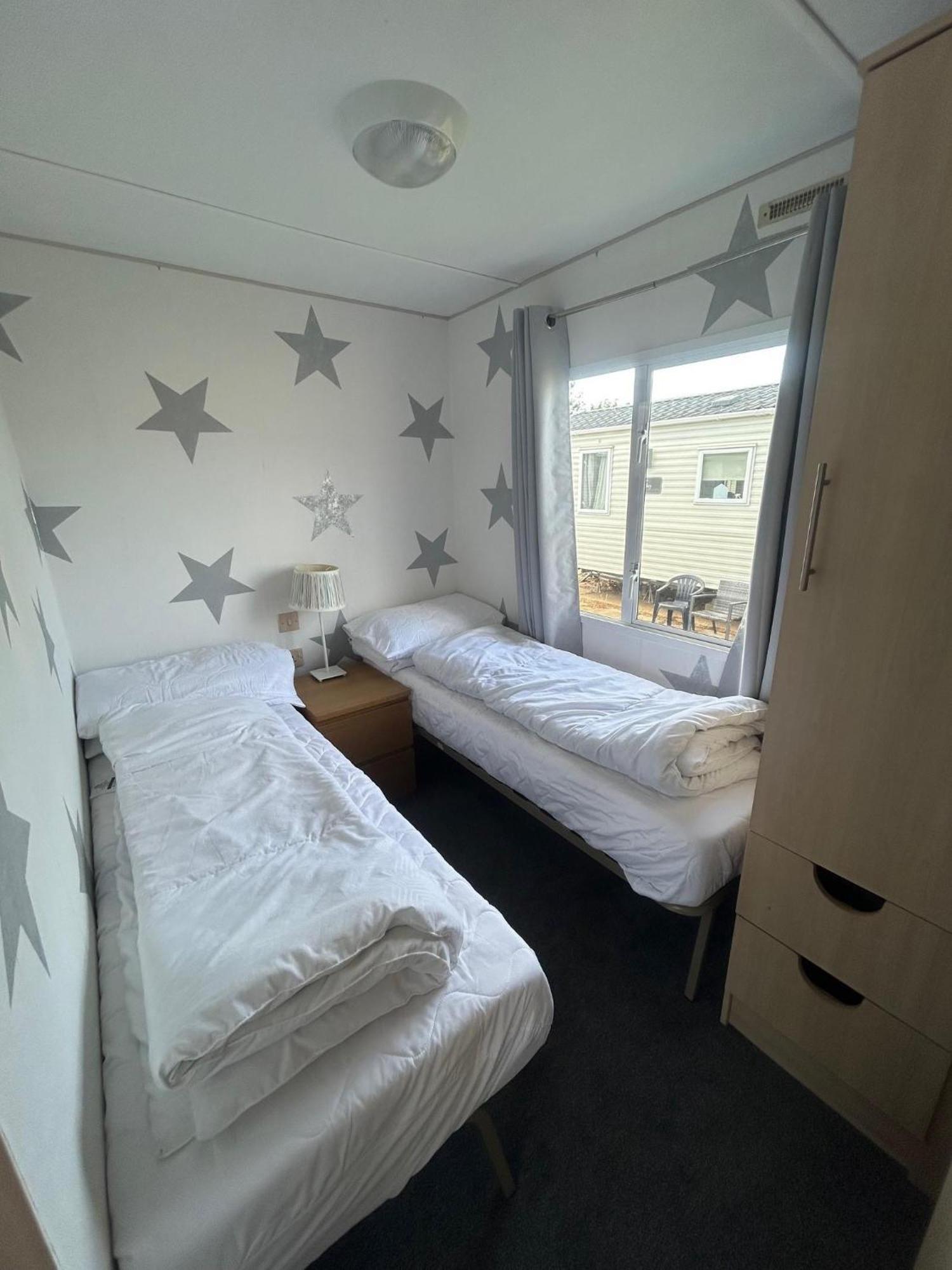 6 Berth Caravan For Hire By The Beach In Heacham, Norfolk Ref 21038C Luaran gambar